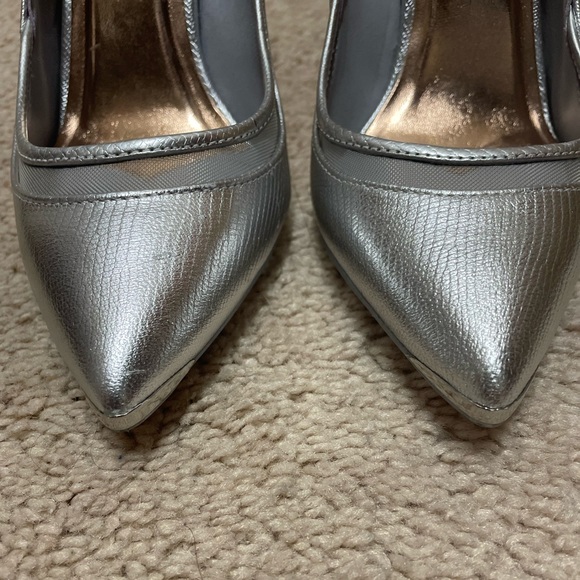 Clancyl Pump - Picture 2 of 12